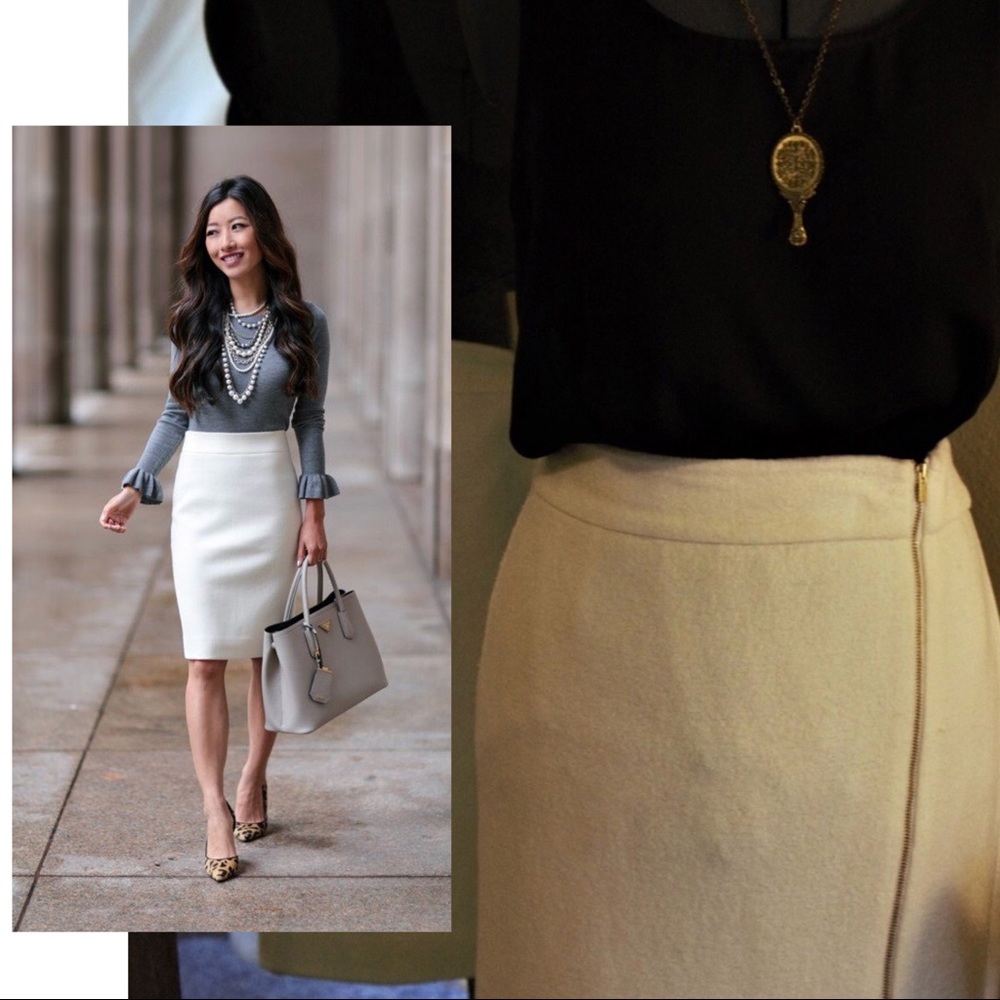 BANANA REPUBLIC cream wool zip up pencil skirt